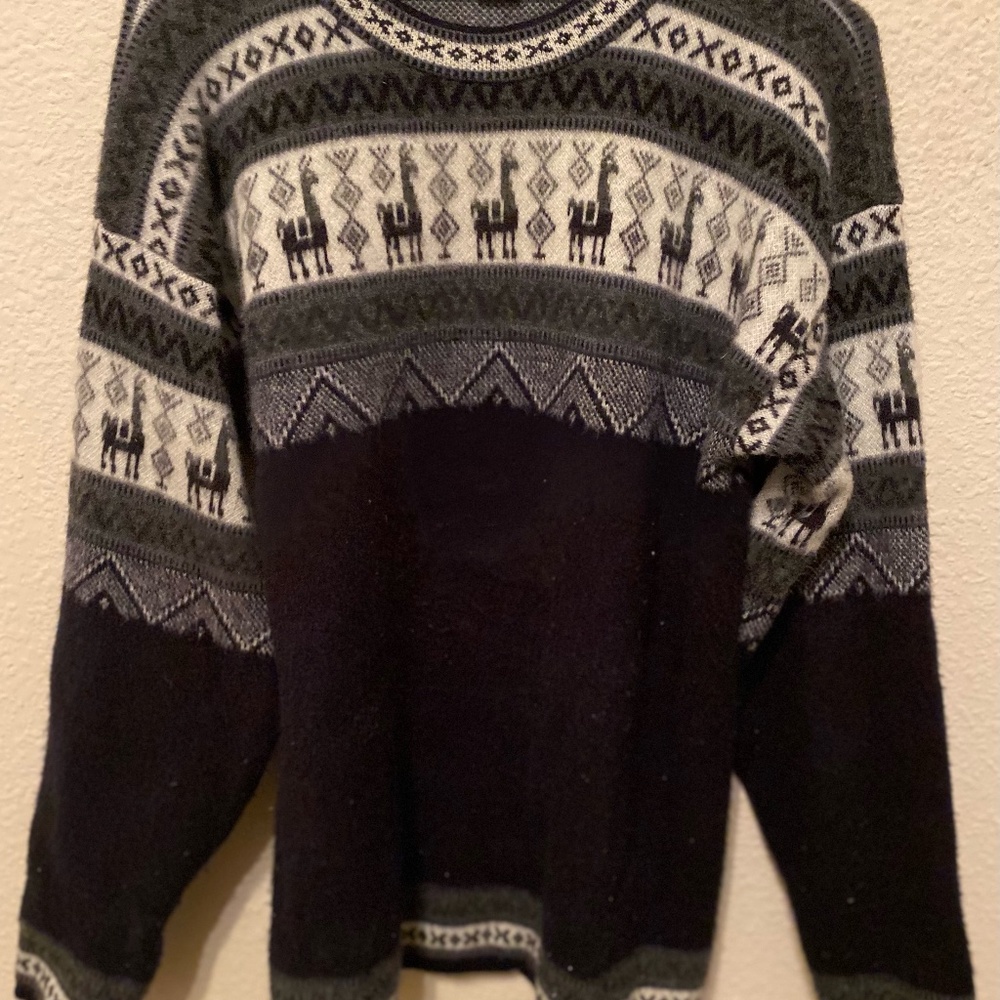 Authentic Ecuadorian Sweater-like new